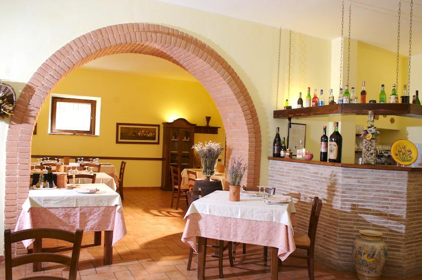 Agriturismo Collepina Amelia Buitenkant foto