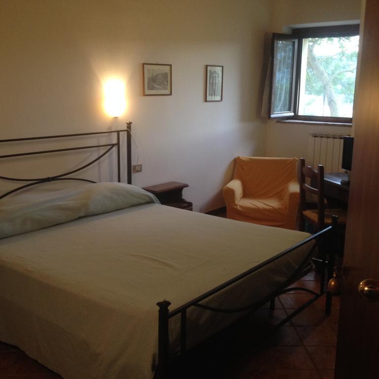 Agriturismo Collepina Amelia Buitenkant foto